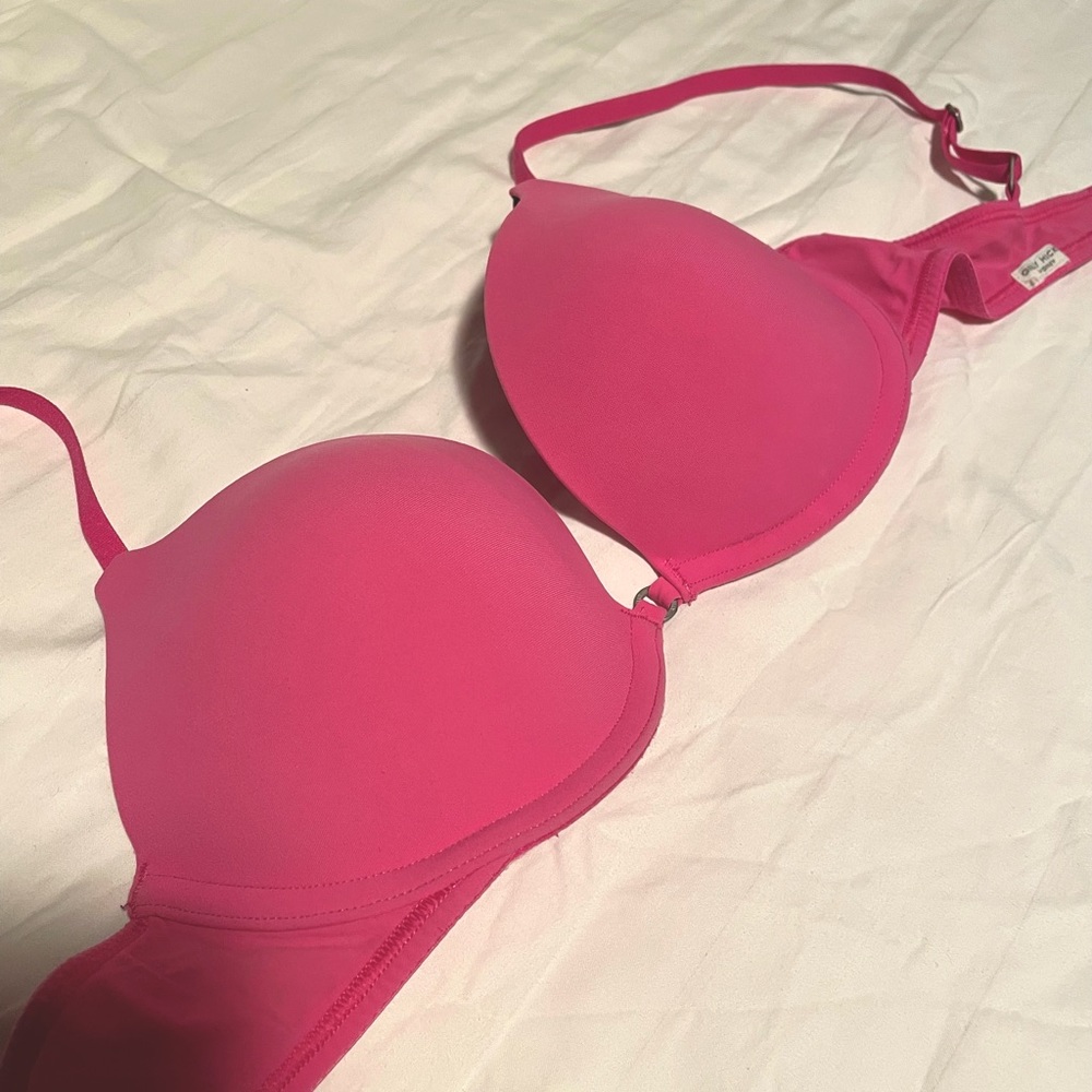 Gilly hicks pink push up bra
